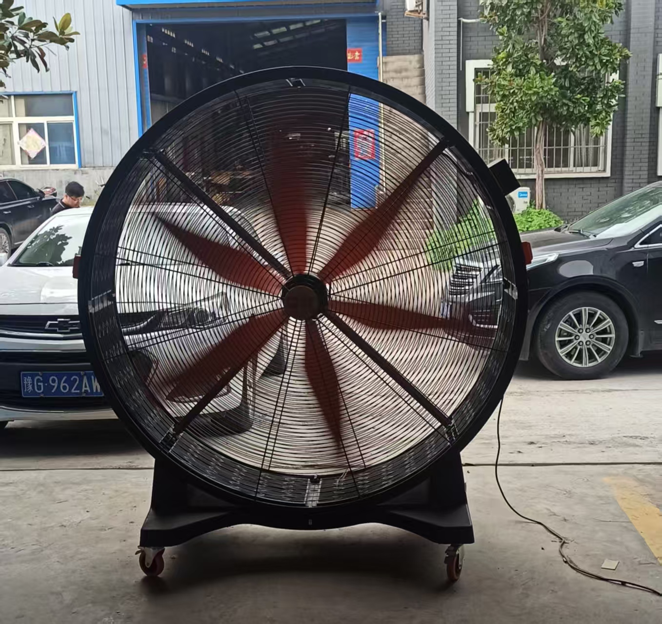 戰(zhàn)高溫，送清涼